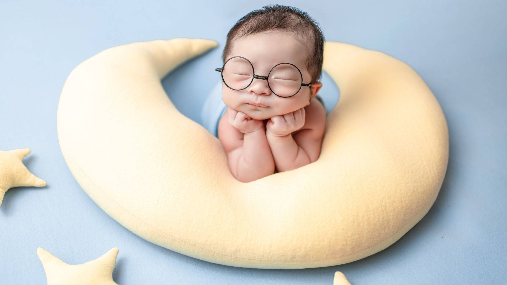 newborn baby, round glasses, crescent moon-shaped pillow, Full HD Desktop Wallpaper