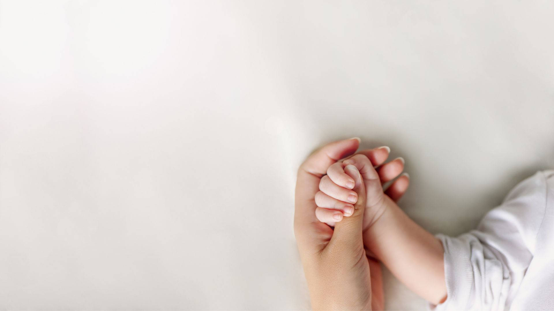 baby hand, mother's hand, soft white background, Full HD Desktop Wallpaper