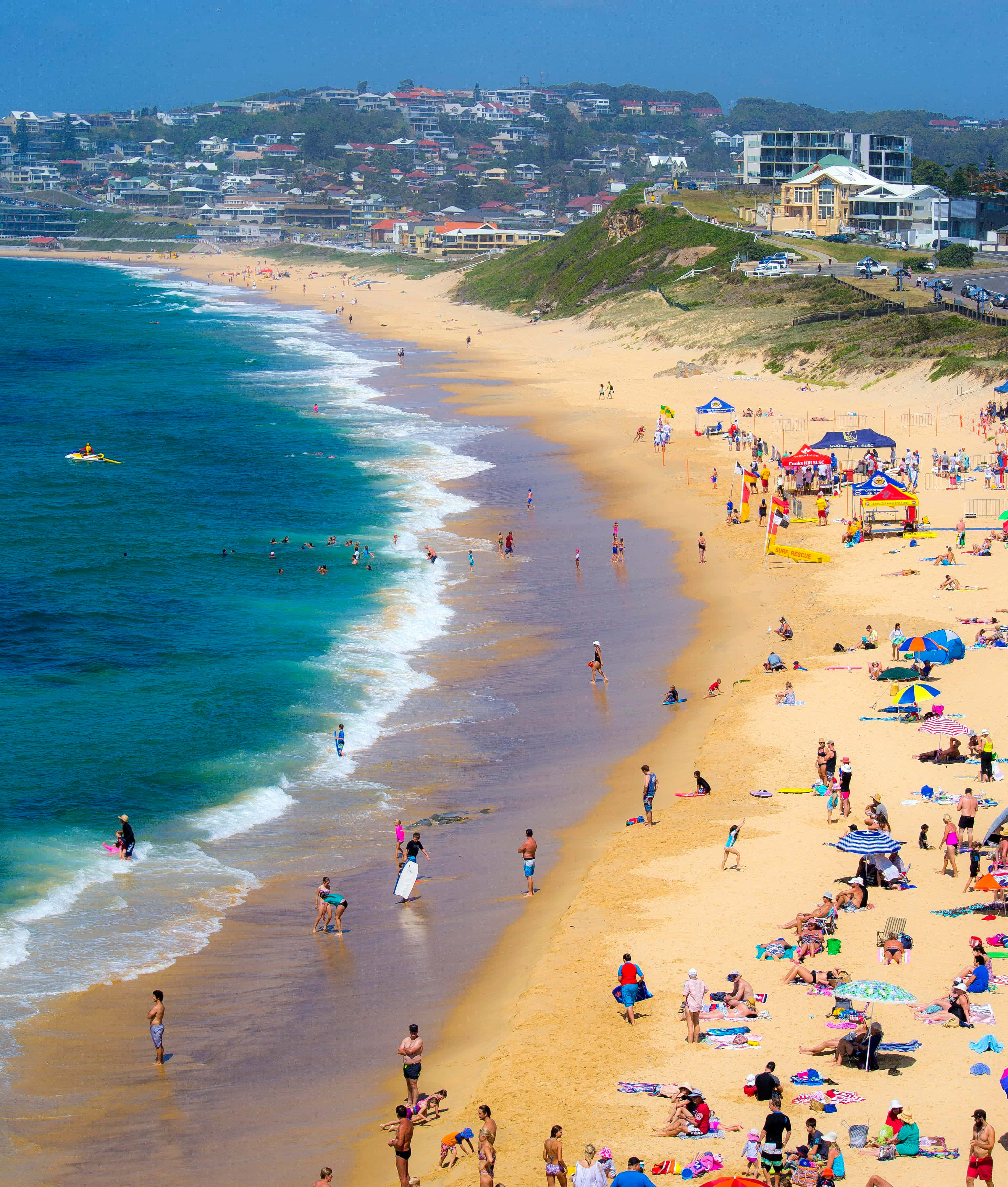 Newcastle Beach, summer day, turquoise waves, 2K Phone Wallpaper