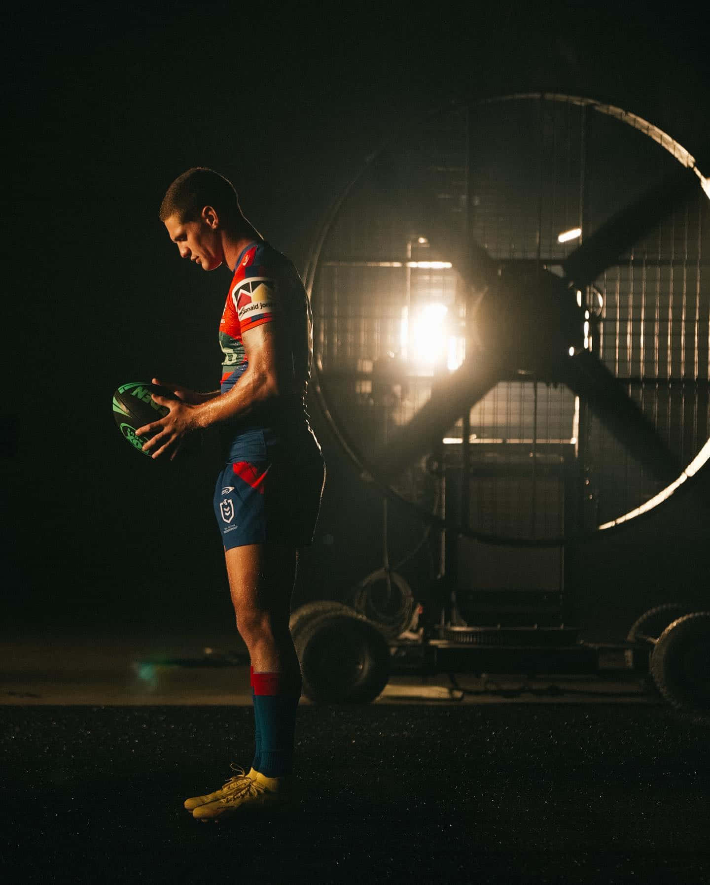 Newcastle Knights, rugby player, colorful jersey, HD Phone Wallpaper
