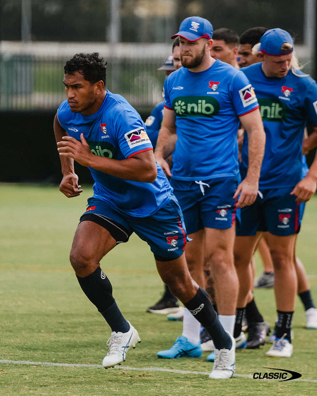 Newcastle Knights, blue uniform, green field, HD Phone Wallpaper