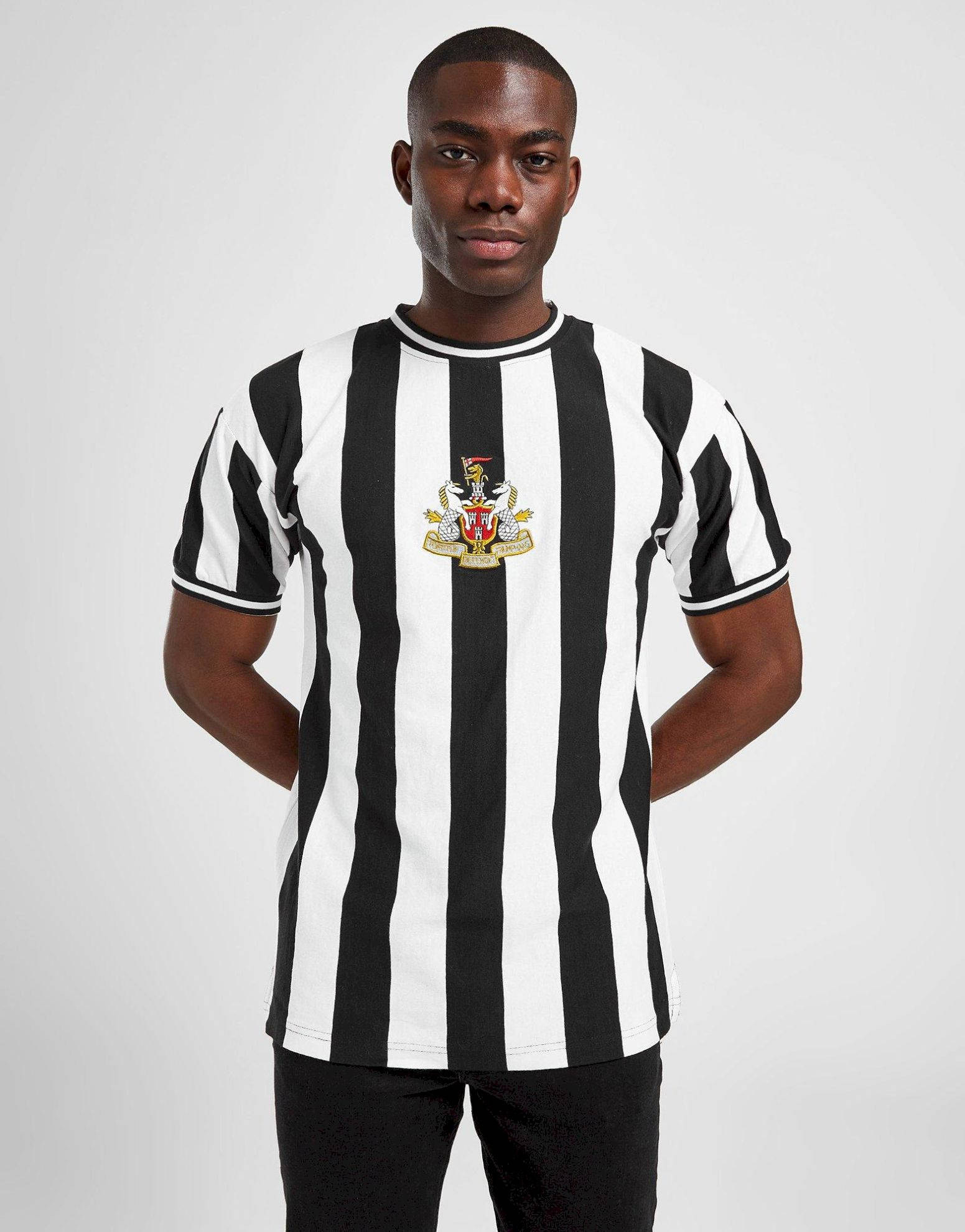 Newcastle United FC, black and white striped football jersey, crest, Full HD Phone Wallpaper