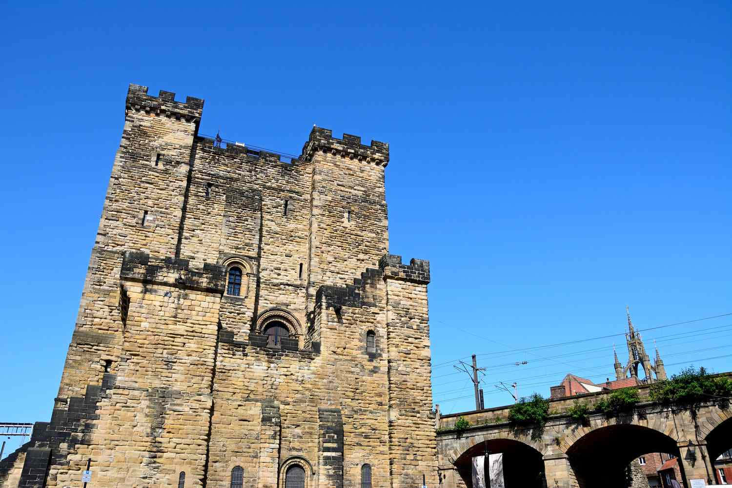 Newcastle Upon Tyne, medieval stone castle, crenellated battlements, HD Desktop Wallpaper