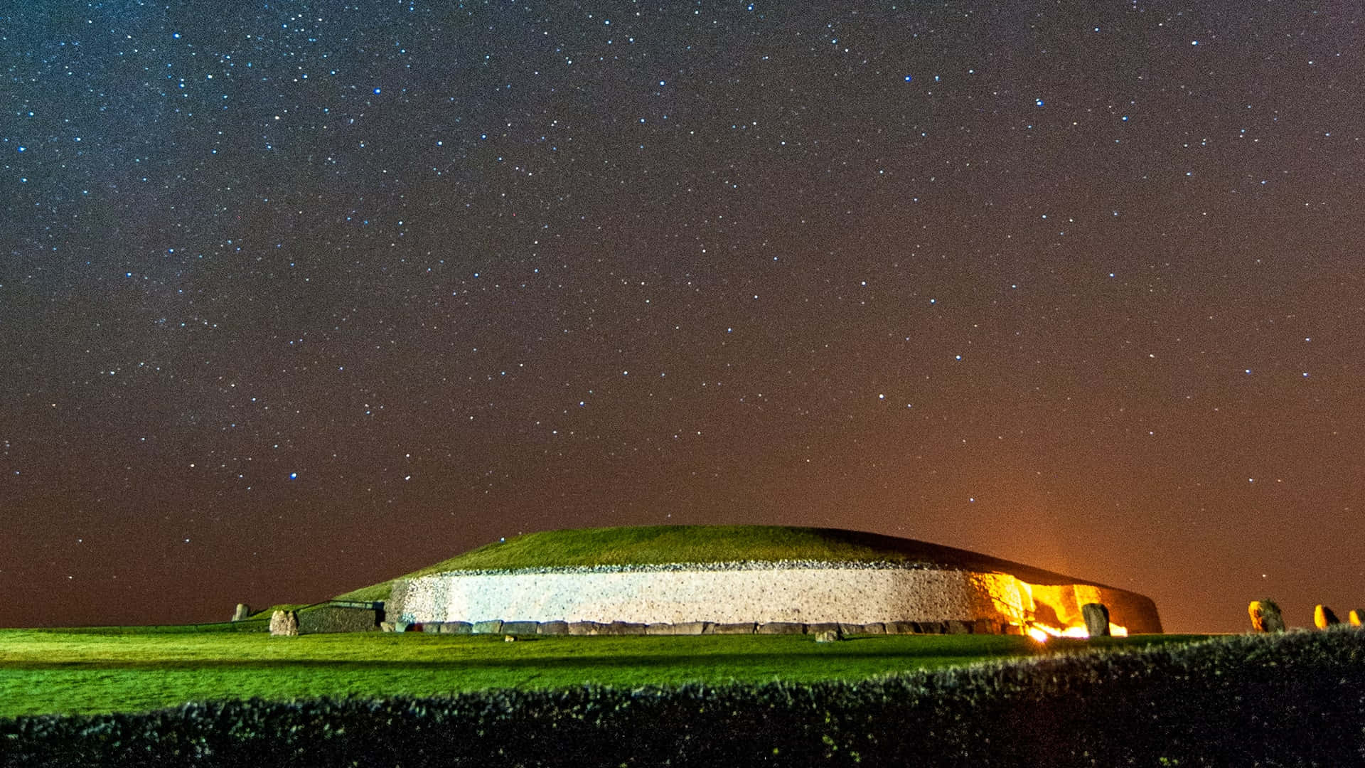 Newgrange, night sky, stars, Full HD Desktop Wallpaper