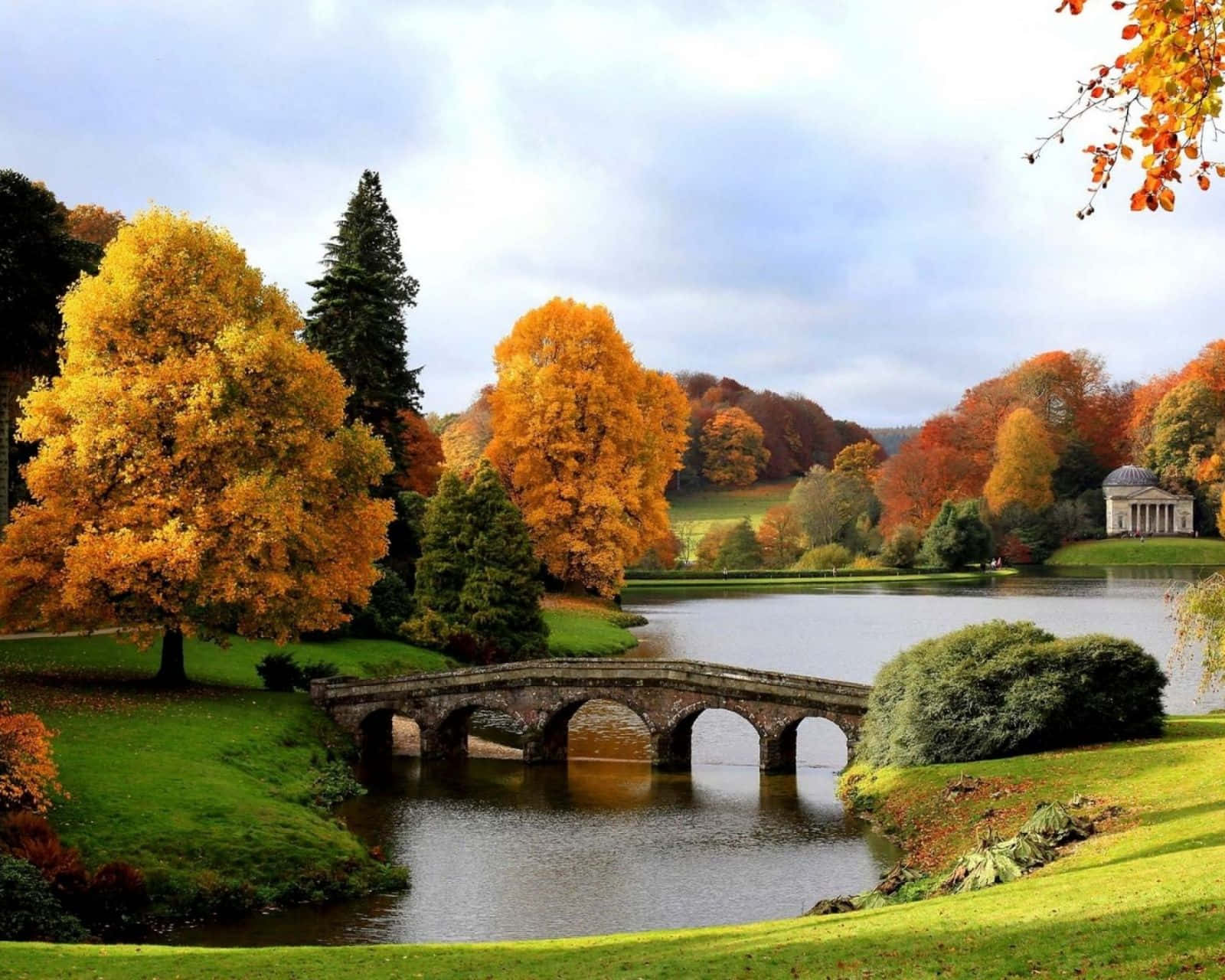 autumnal park scenery, newport, stone bridge, HD Desktop Wallpaper