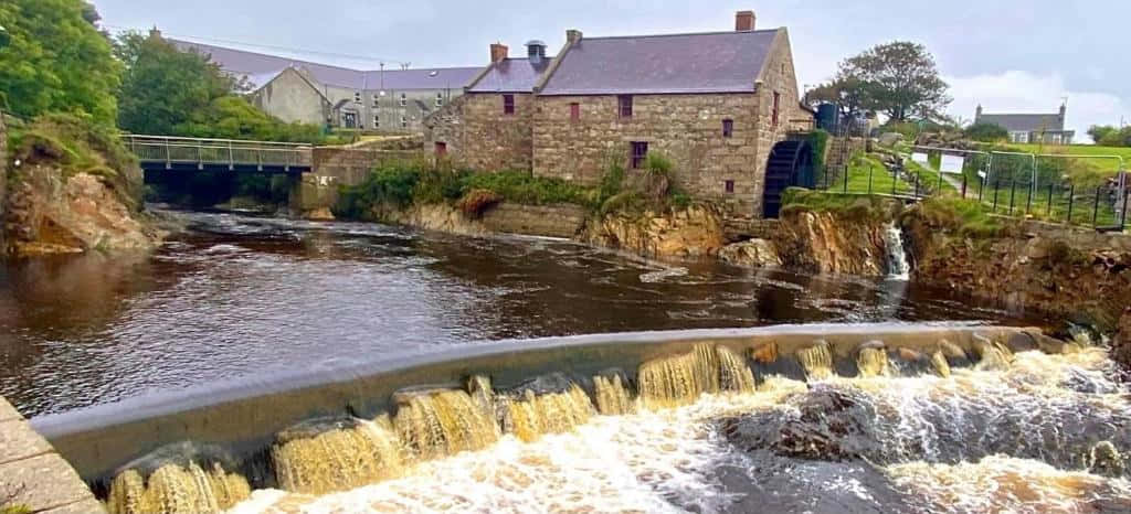 Newry River, waterwheel, stone mill, SD Desktop Wallpaper