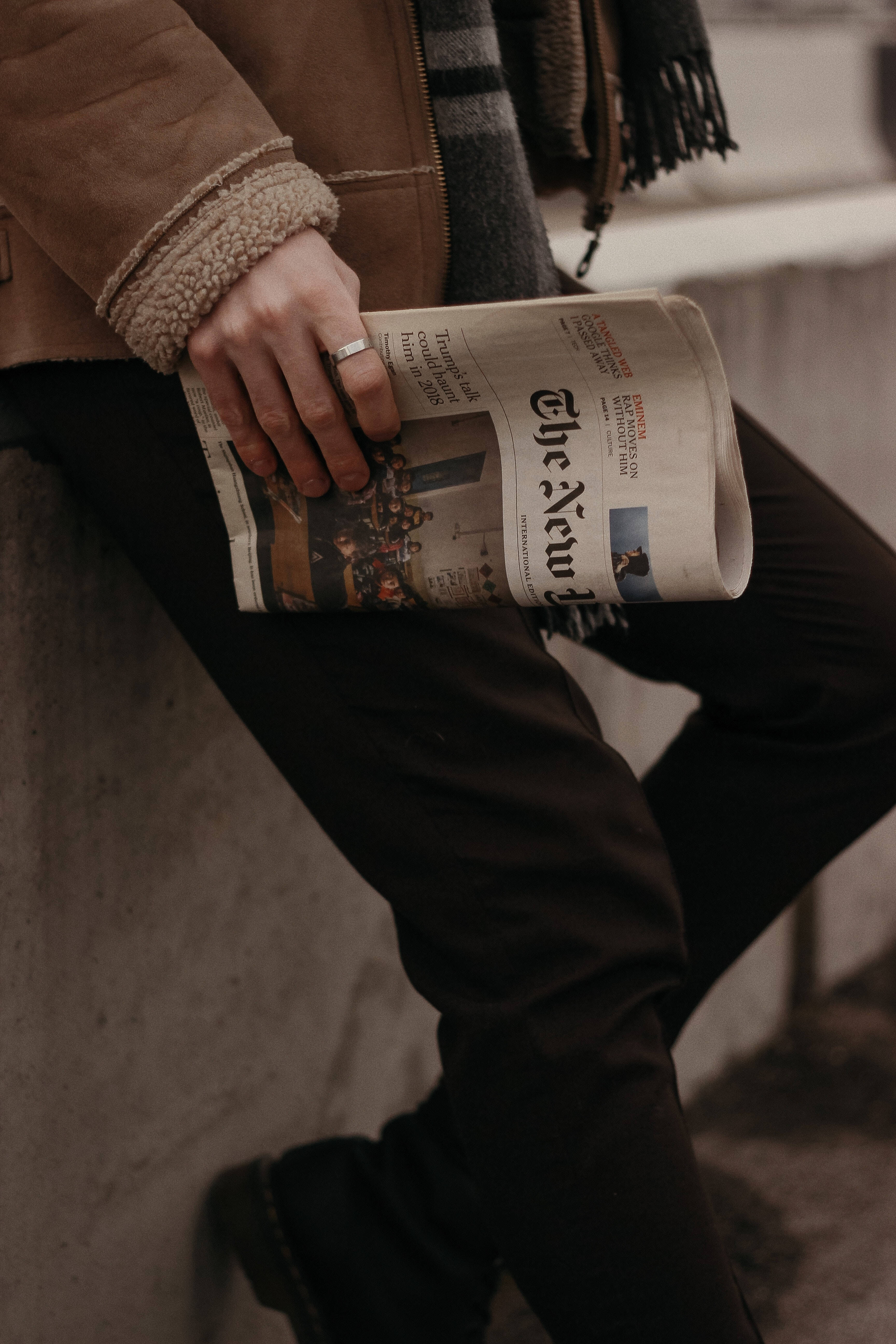 shearling jacket, scarf, rolled newspaper, 5K Phone Wallpaper