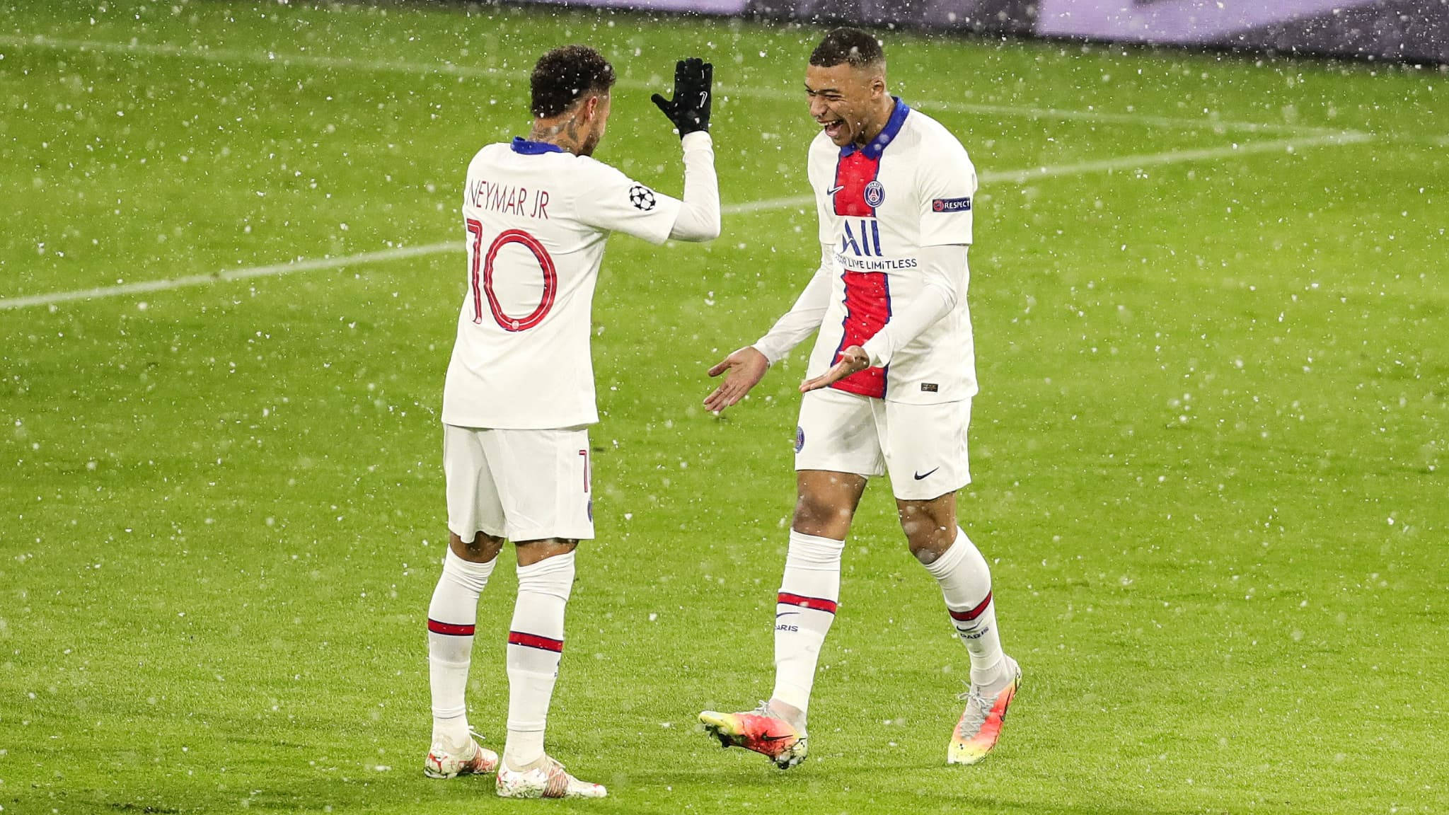 Neymar, Mbappe, pitch, Full HD Desktop Wallpaper