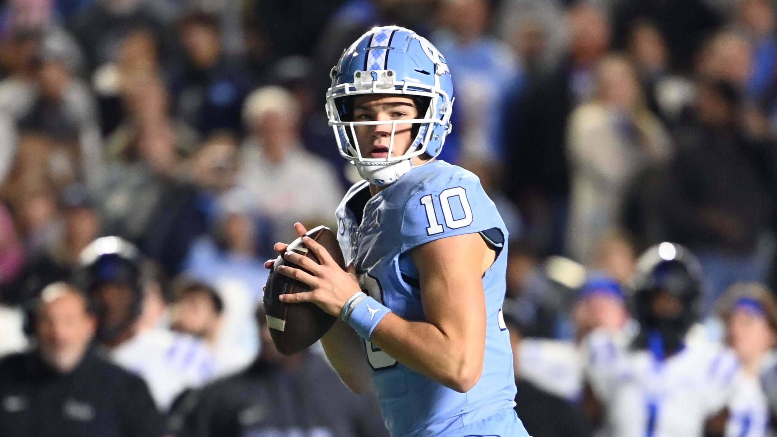 quarterback, light blue uniform, number 10, Full HD Desktop Wallpaper
