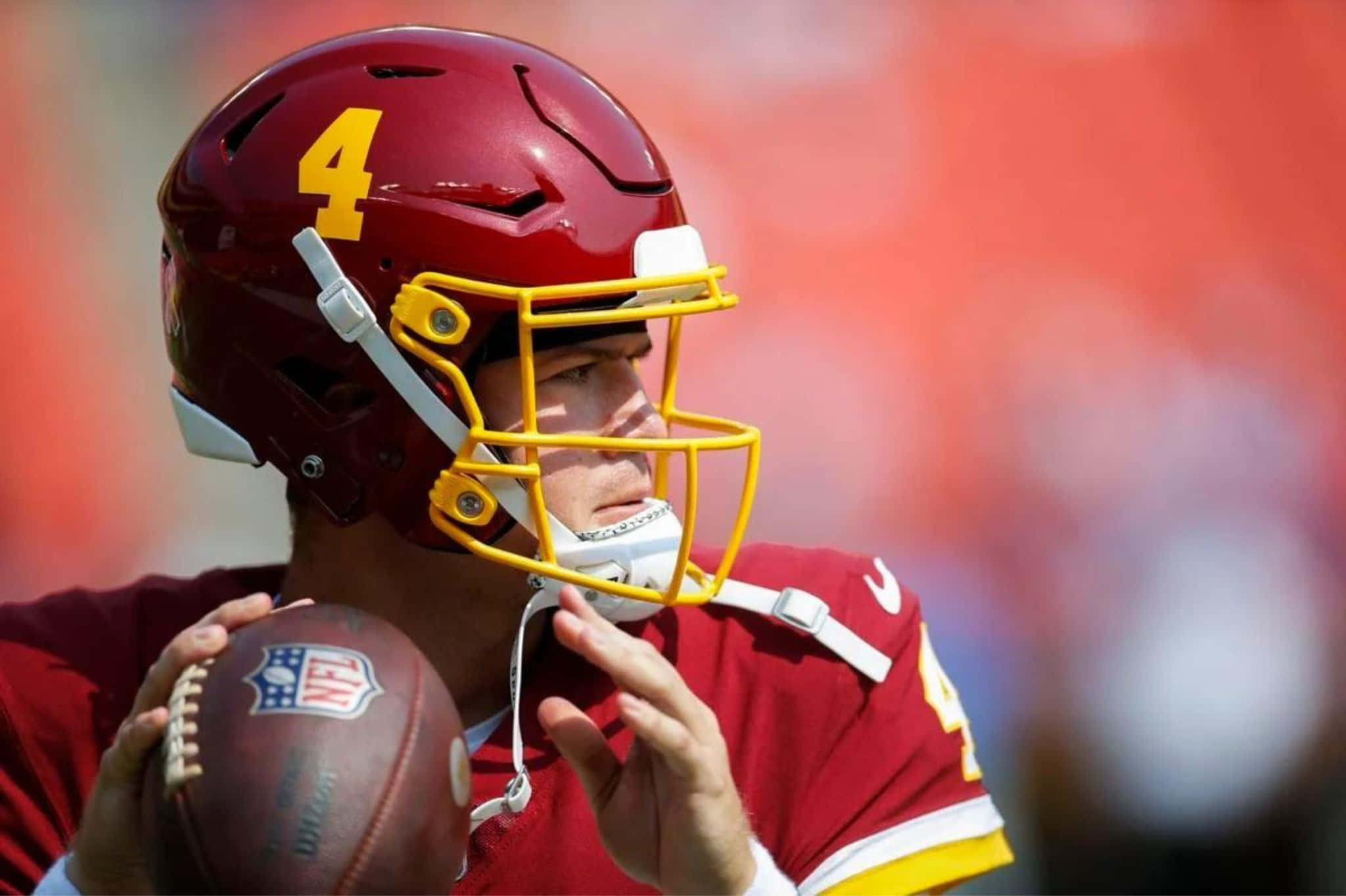 quarterback, red helmet, jersey, Full HD Desktop Wallpaper