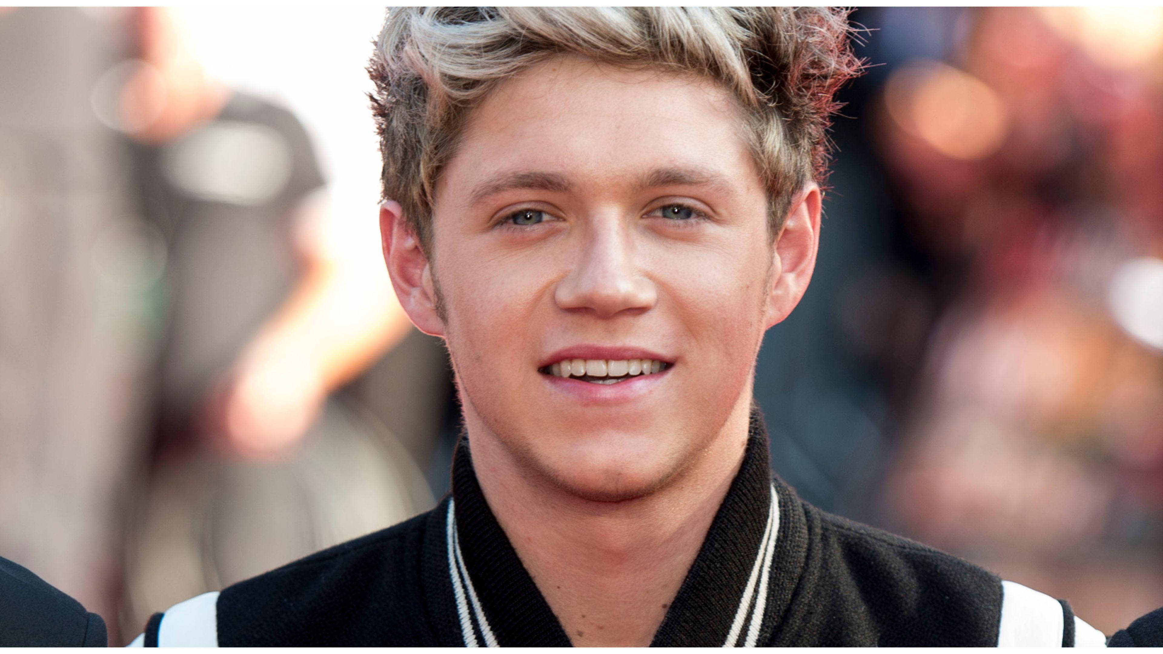 Niall Horan, smile, black shirt, 4K Desktop Wallpaper