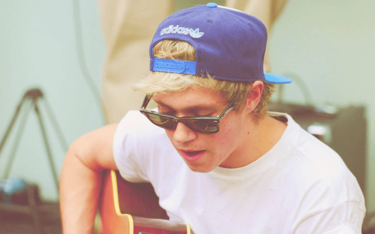 Niall Horan, blue adidas cap, sunglasses, HD Desktop Wallpaper