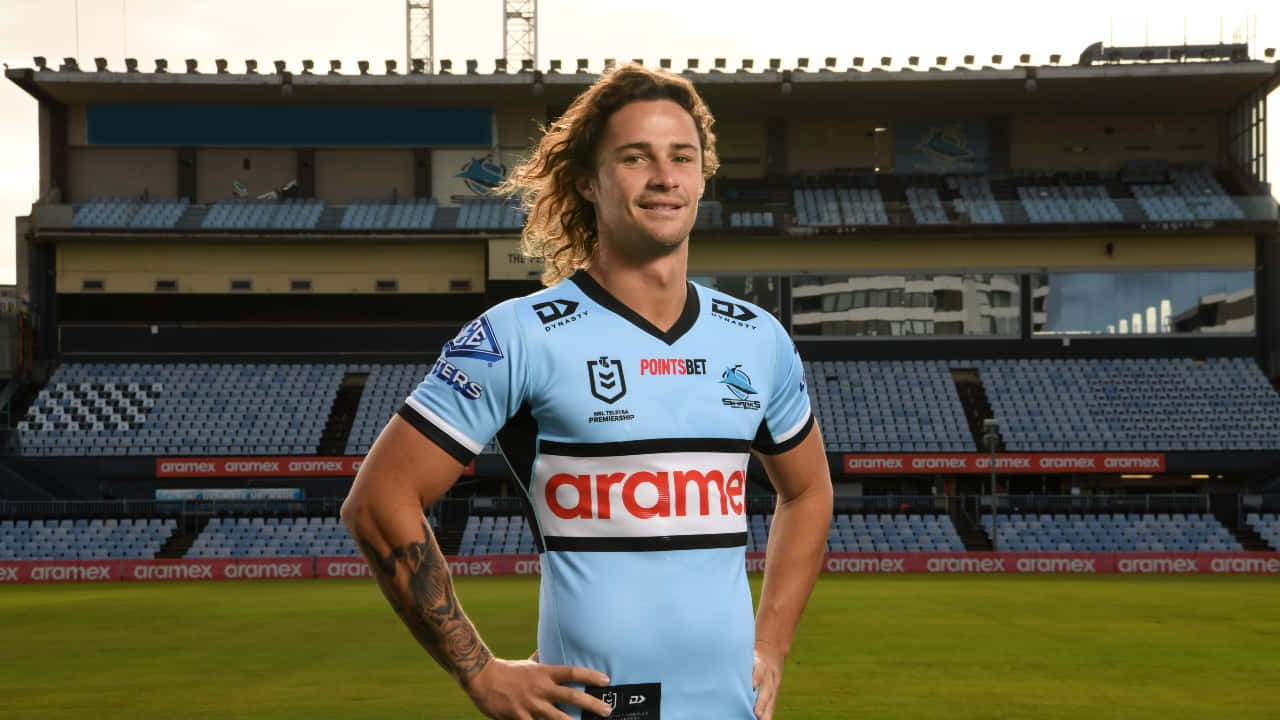 Nicho Hynes, light blue jersey, grass field, HD Desktop Wallpaper
