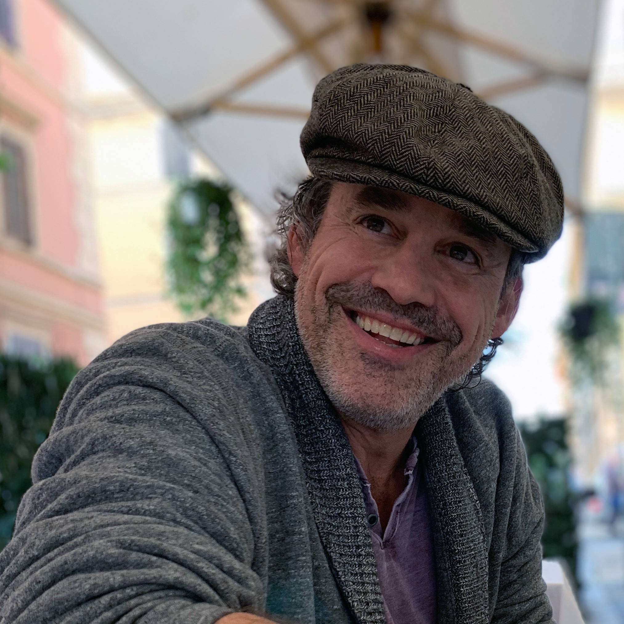 Nicholas Brendon, beret, herringbone cap, Full HD Desktop Wallpaper