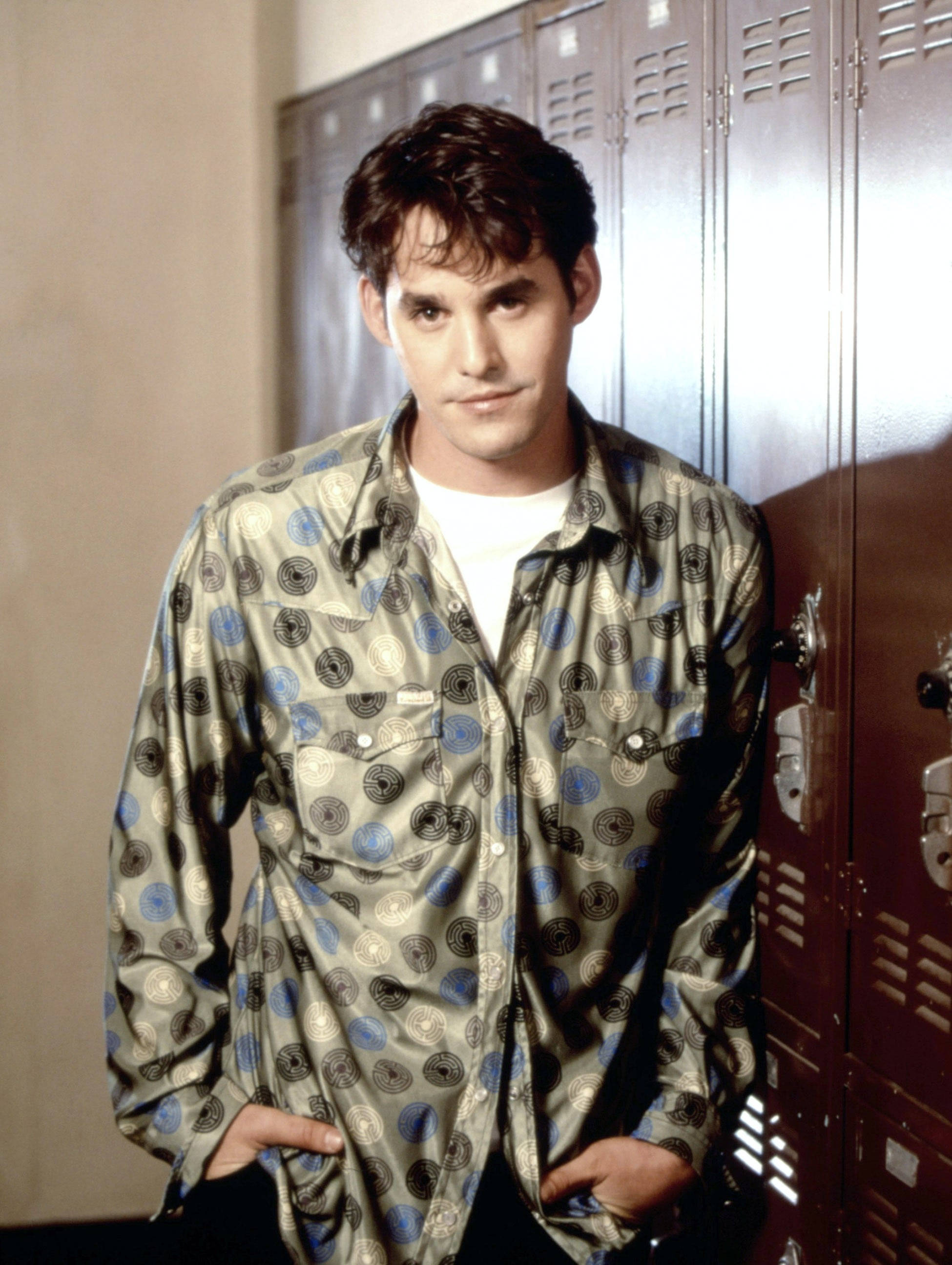 Nicholas Brendon, locker, patterned shirt, 2K Phone Wallpaper