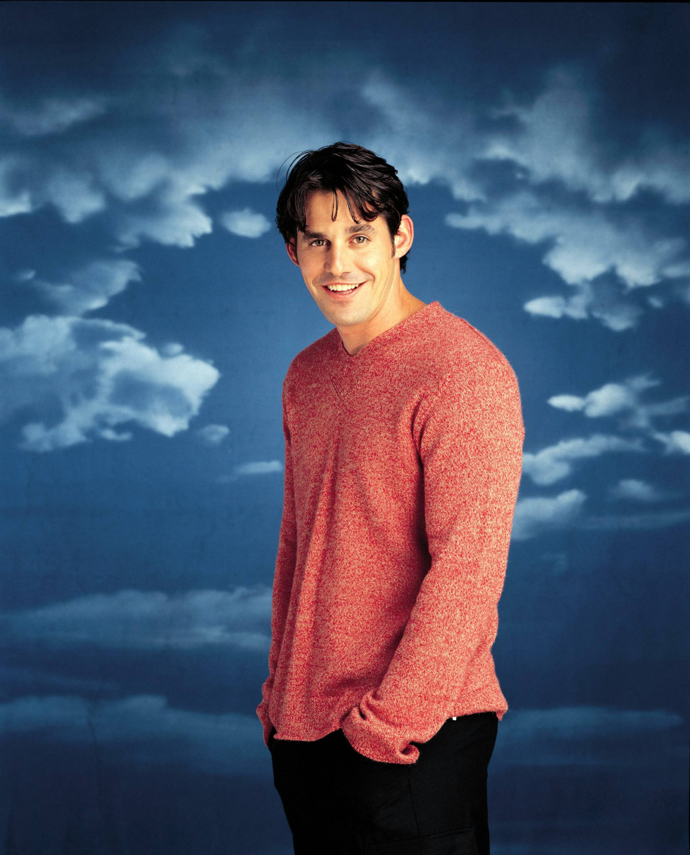 Nicholas Brendon, red sweater, cloudy blue sky, 2K Phone Wallpaper