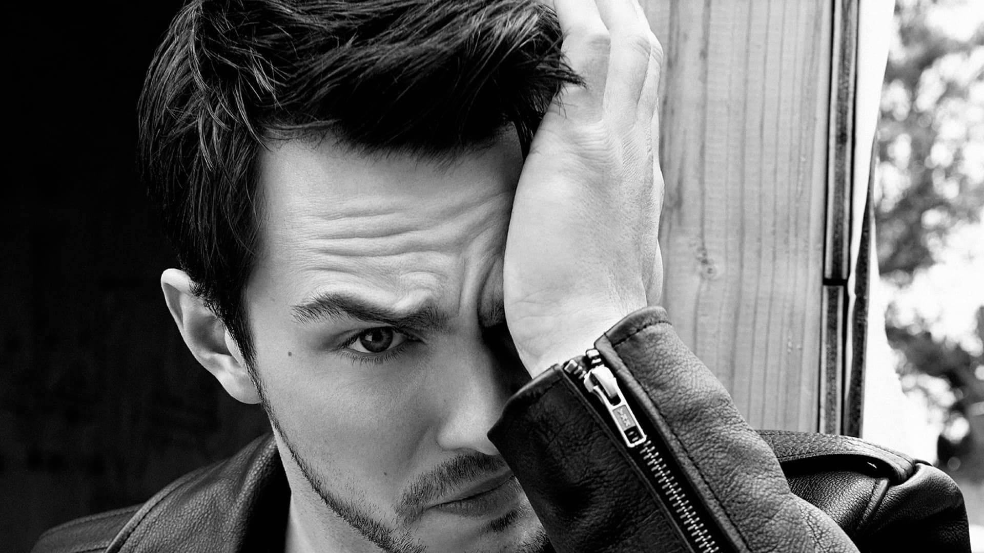 Nicholas Hoult, black and white portrait, leather jacket, Full HD Desktop Wallpaper