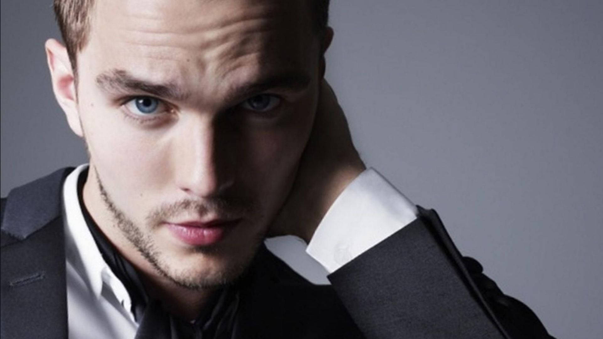 Nicholas Hoult, dark suit, white shirt, Full HD Desktop Wallpaper