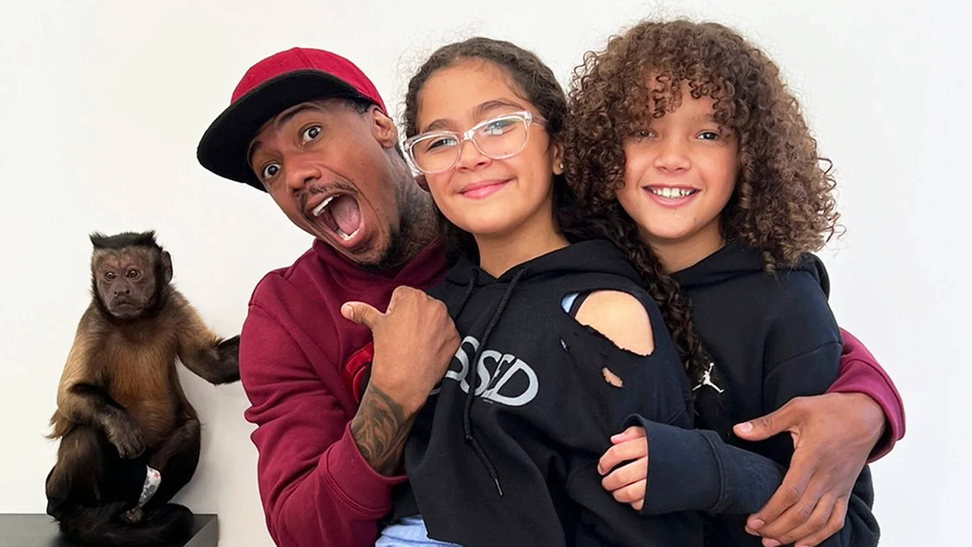 Nick Cannon, red cap, two smiling children, Full HD Desktop Wallpaper