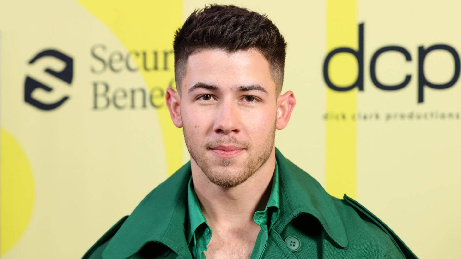 Nick Jonas, red carpet, green trench coat, Full HD Desktop Wallpaper