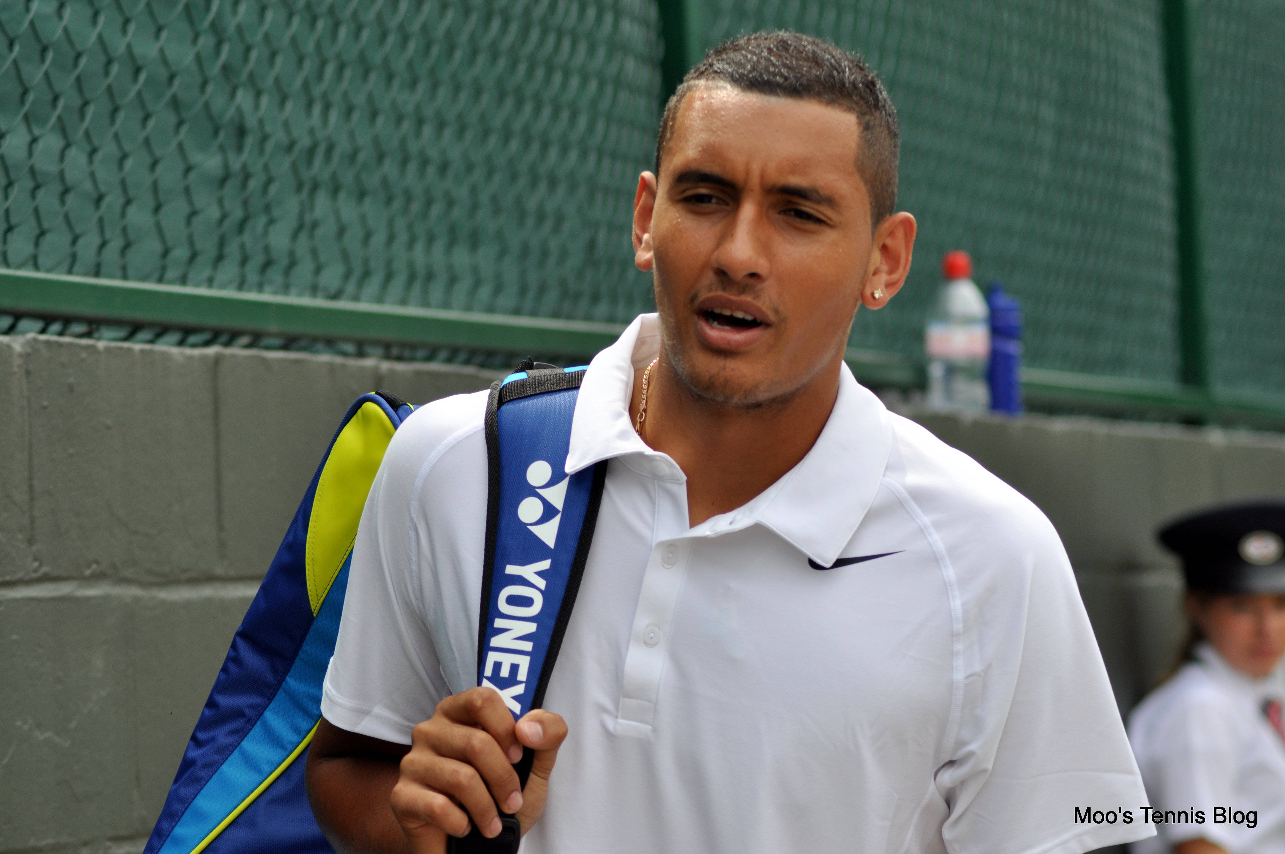 Nick Kyrgios, white polo shirt, blue and yellow Yonex racket bag, 4K Desktop Wallpaper
