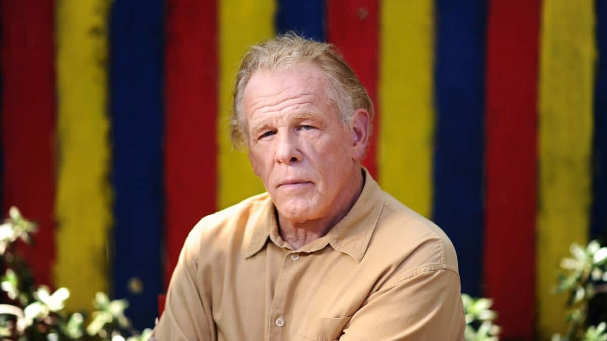 Nick Nolte, gray hair, vibrant striped wall, SD Desktop Wallpaper