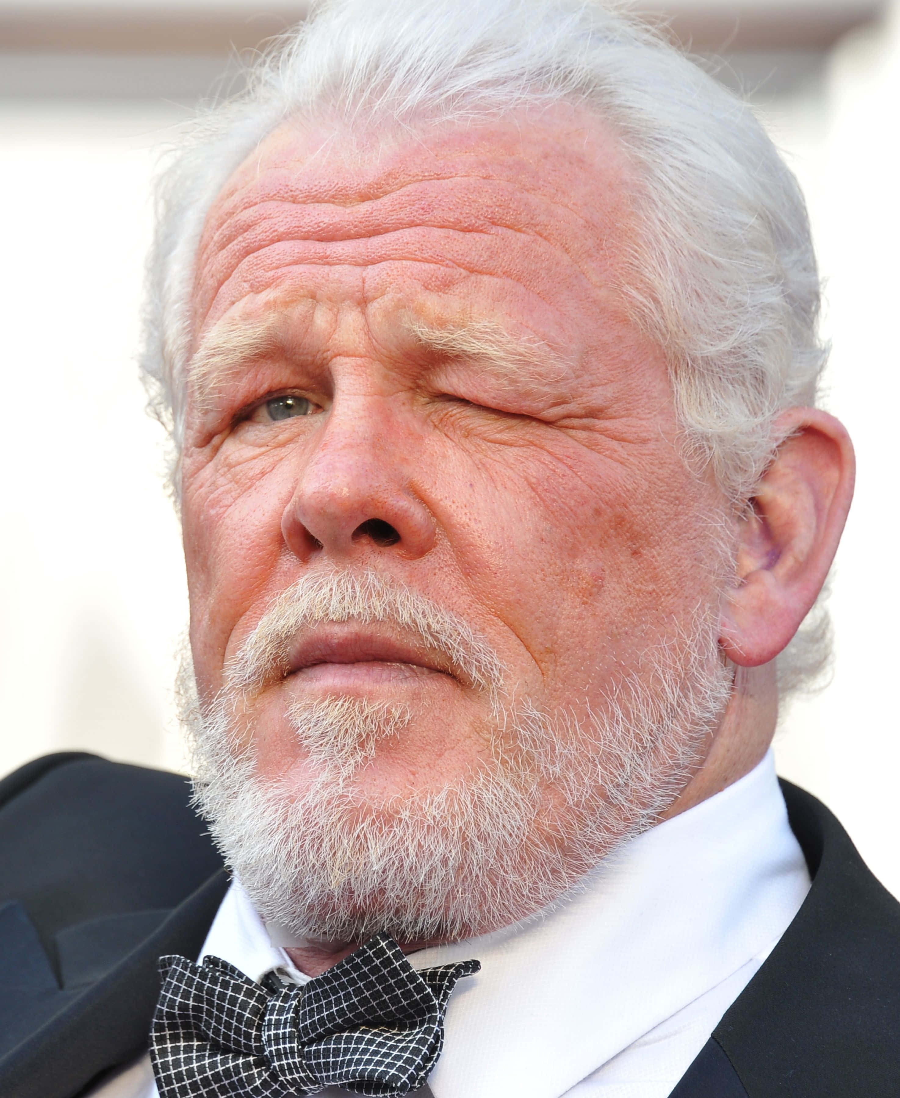 Nick Nolte, tuxedo, white hair, 2K Phone Wallpaper