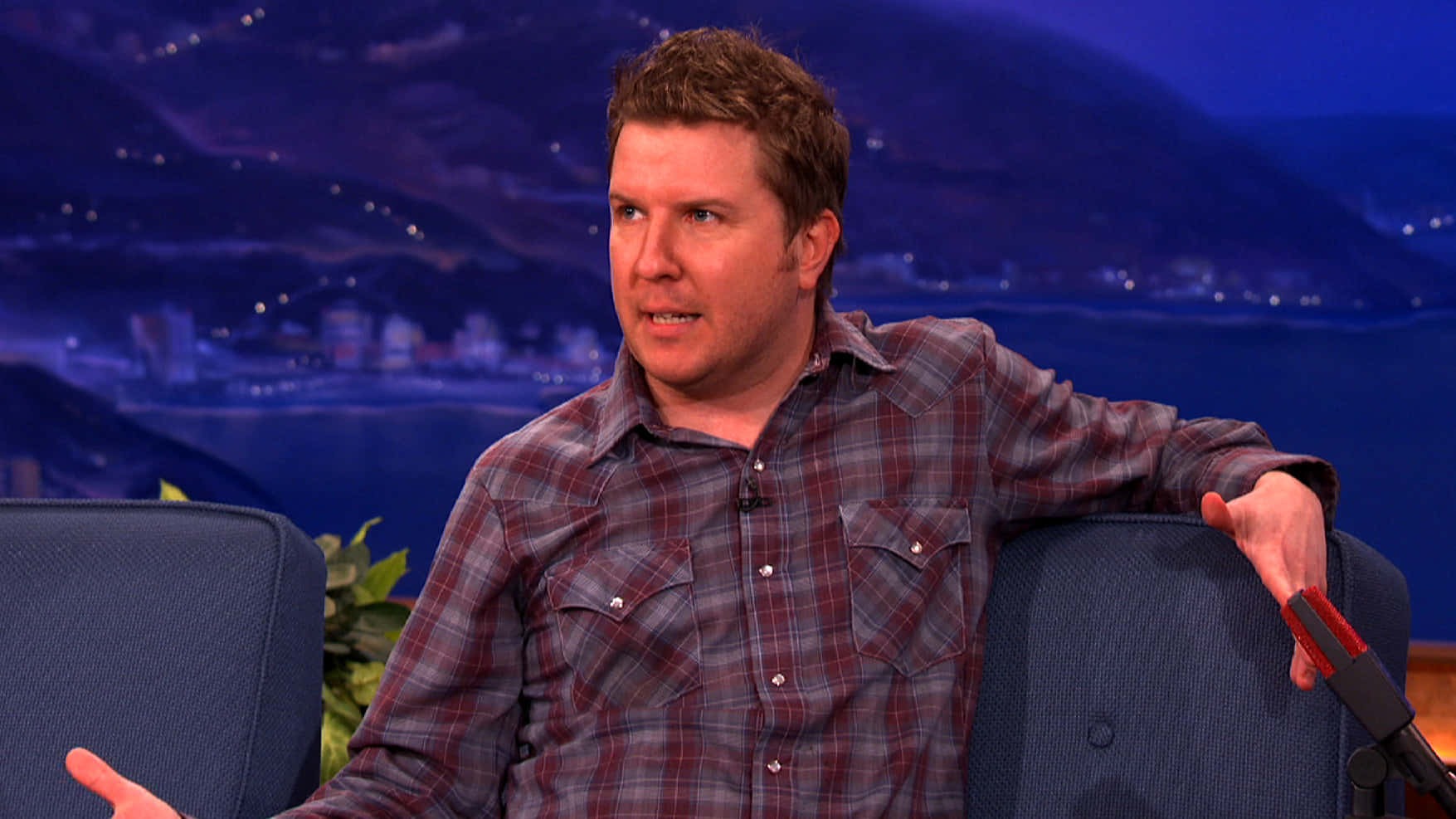 Nick Swardson, plaid shirt, blue couch, HD Desktop Wallpaper