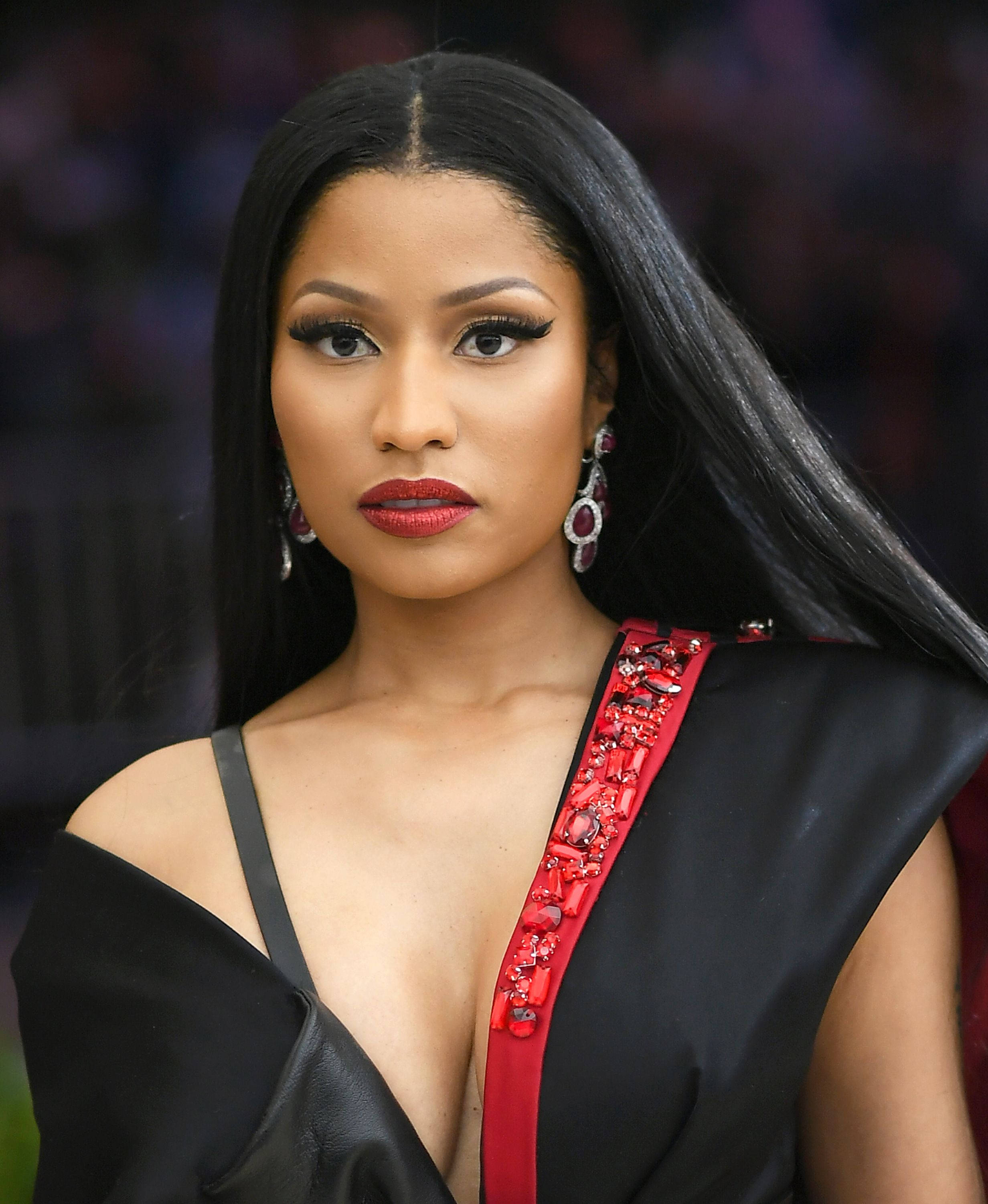 Nicki Minaj, long black hair, black dress, 2K Phone Wallpaper