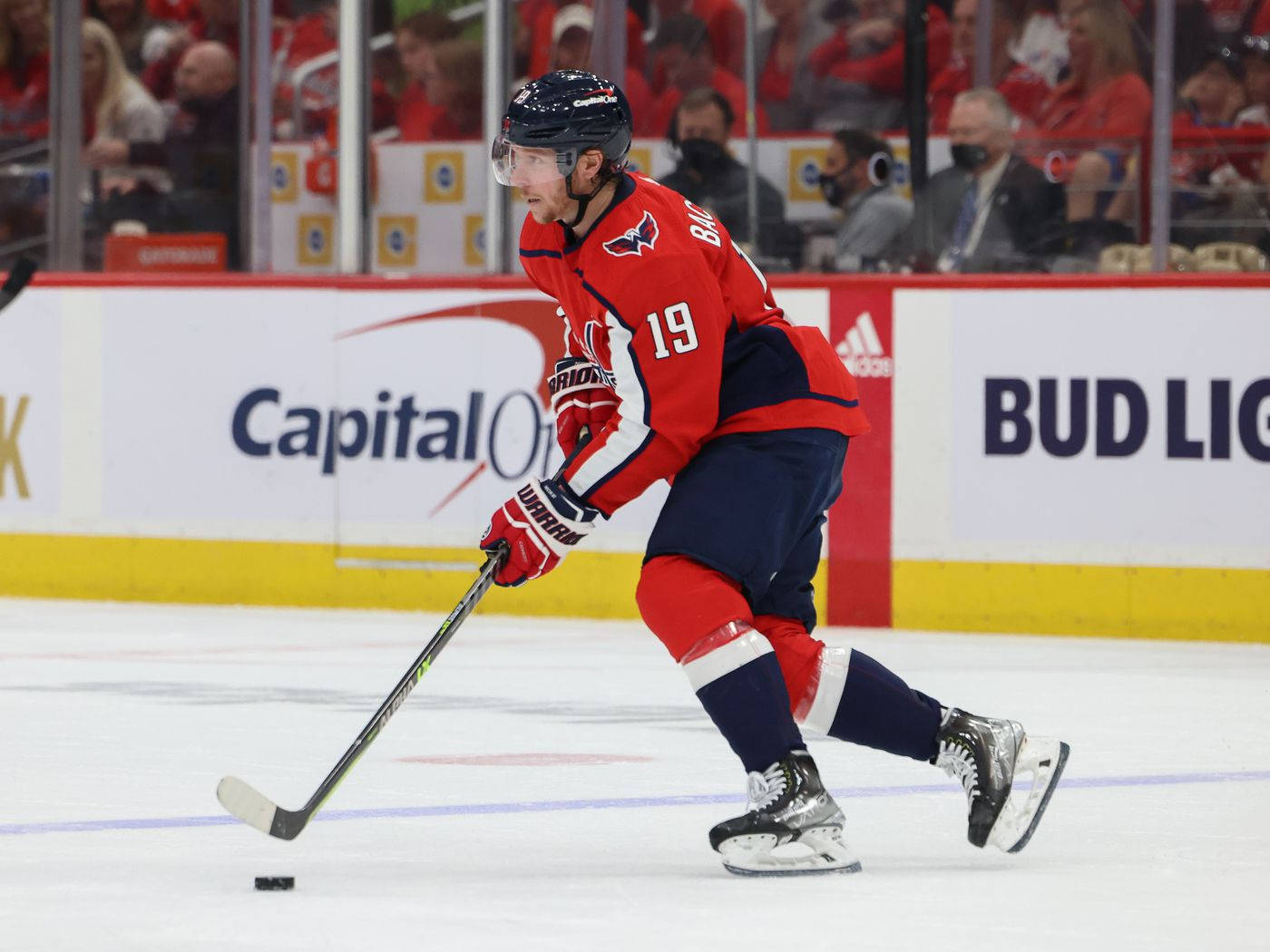 Nicklas Backstrom, red jersey, number 19, HD Desktop Wallpaper