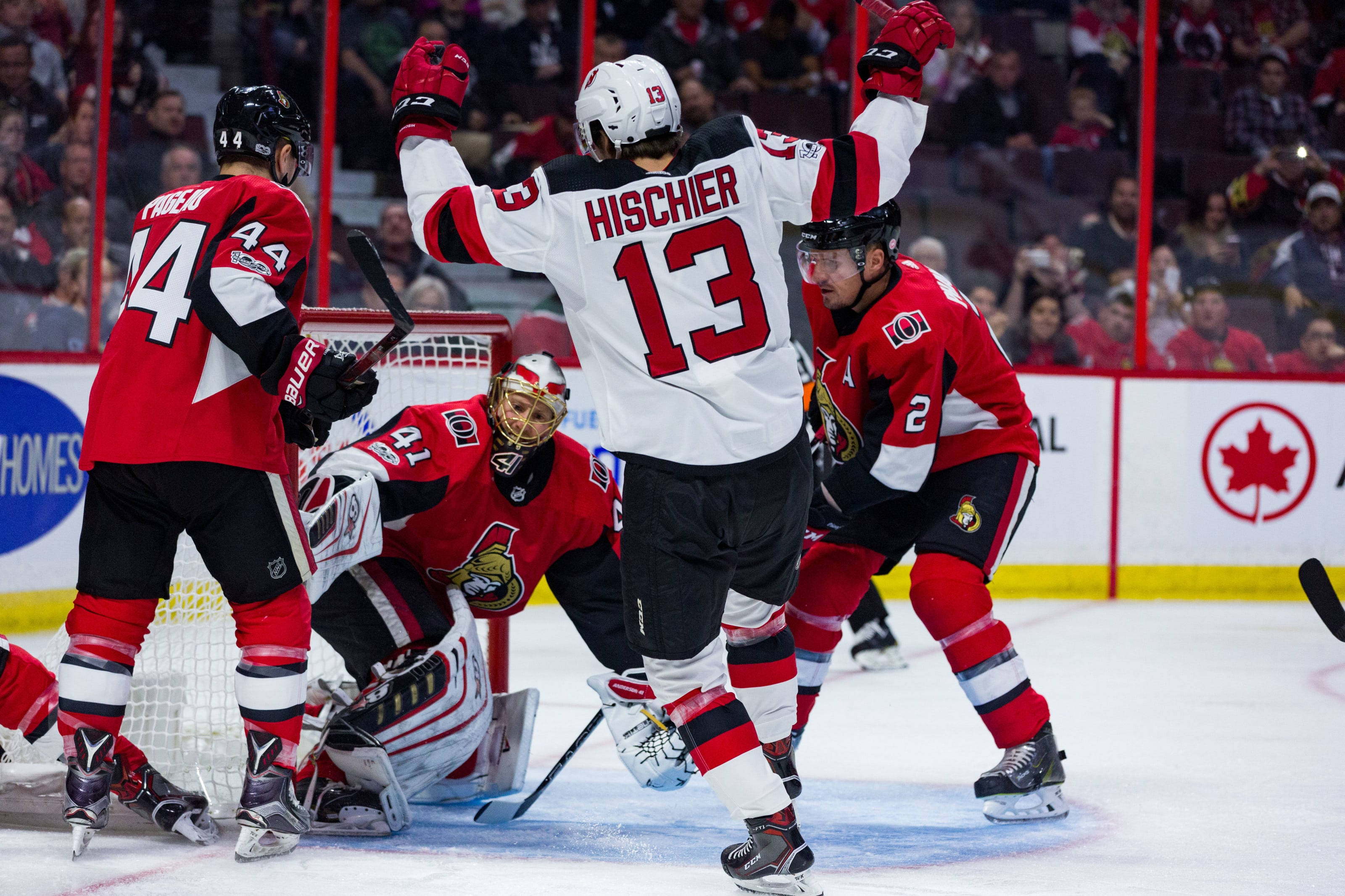 Nico Hischier, number 13, teammates, 2K Desktop Wallpaper