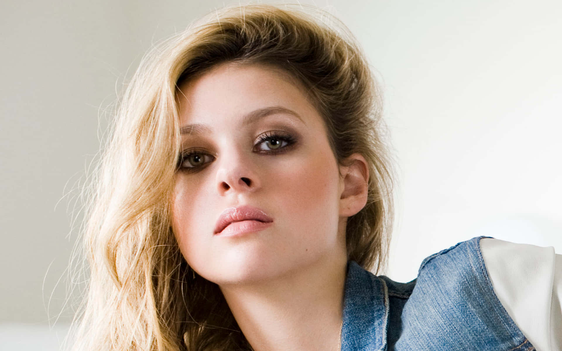 Nicola Peltz, denim overalls, blonde hair, Full HD Desktop Wallpaper
