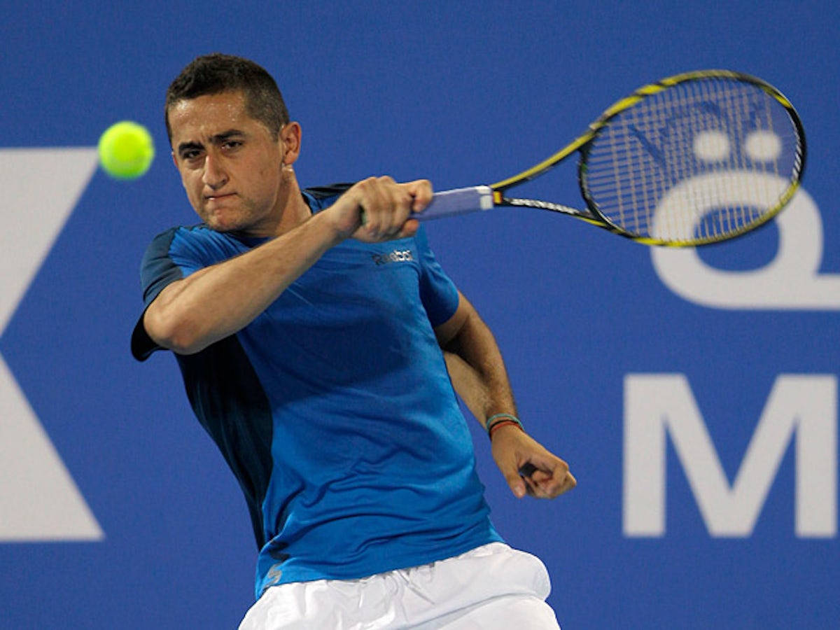 Nicolas Almagro, blue shirt, yellow tennis ball, SD Desktop Wallpaper