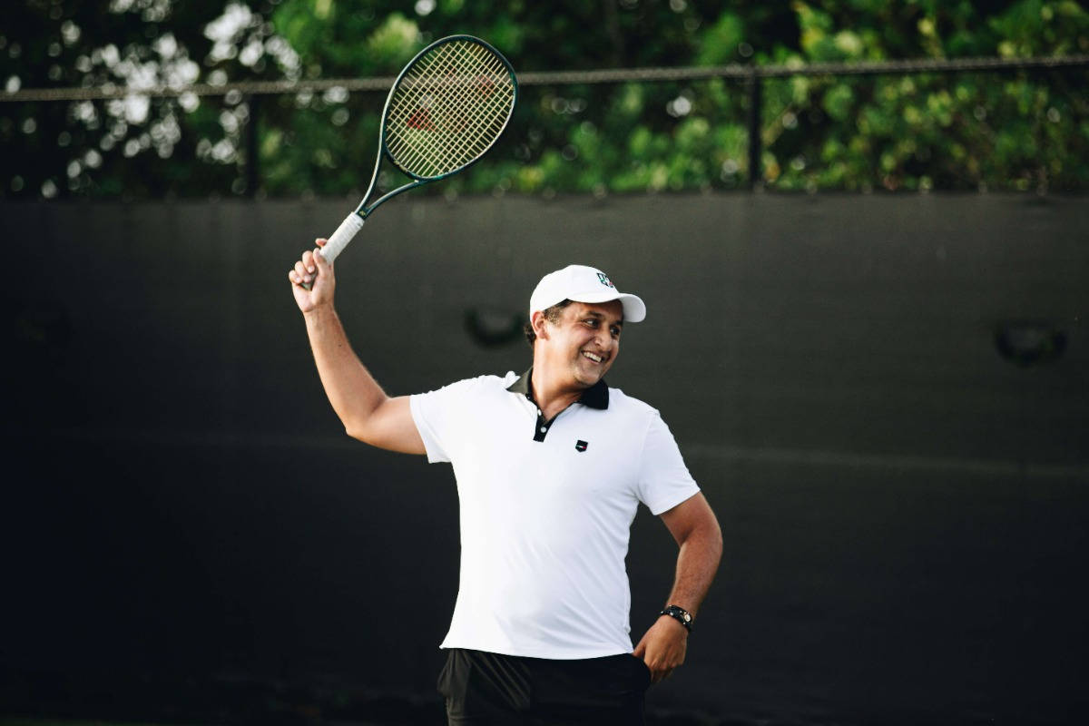 Nicolas Almagro, white polo, cap, SD Desktop Wallpaper