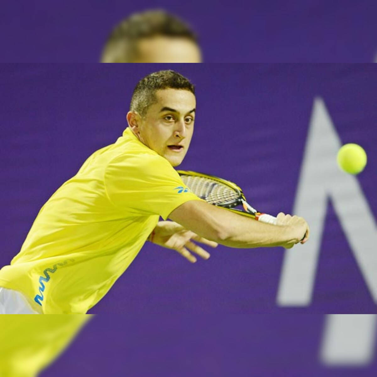 Nicolas Almagro, yellow shirt, bright yellow ball, SD Desktop Wallpaper