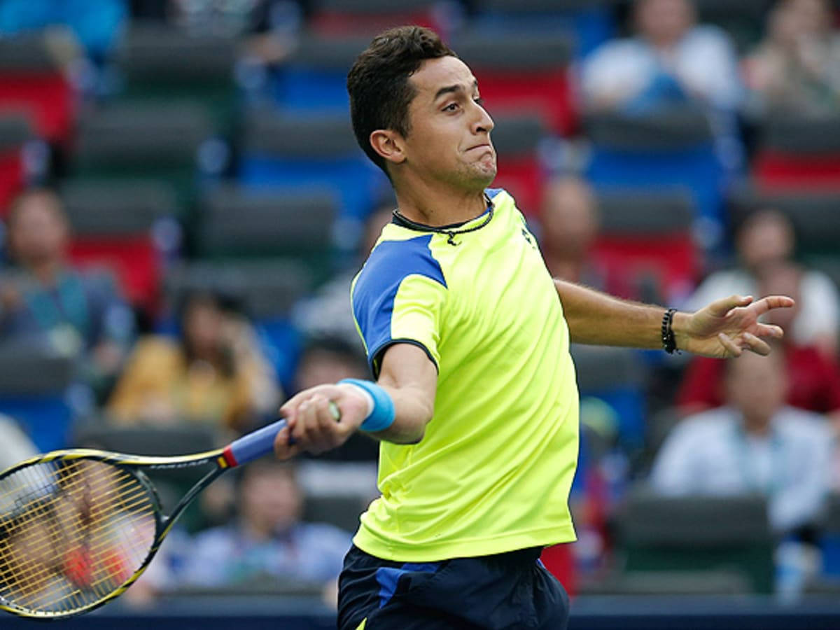 Nicolas Almagro, neon yellow shirt, racket, SD Desktop Wallpaper