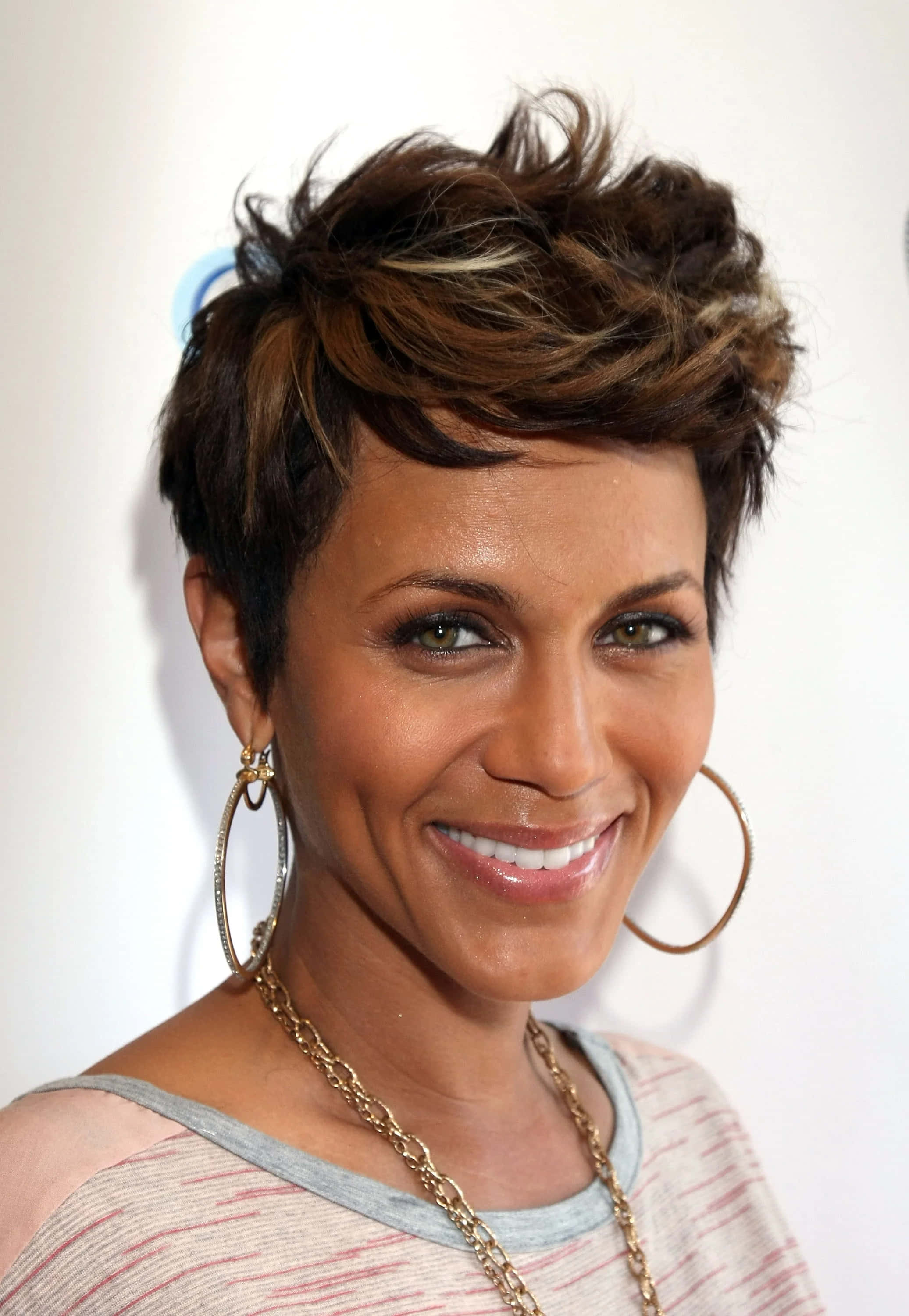 Nicole Ari Parker, short textured haircut, large hoop earrings, 2K Phone Wallpaper