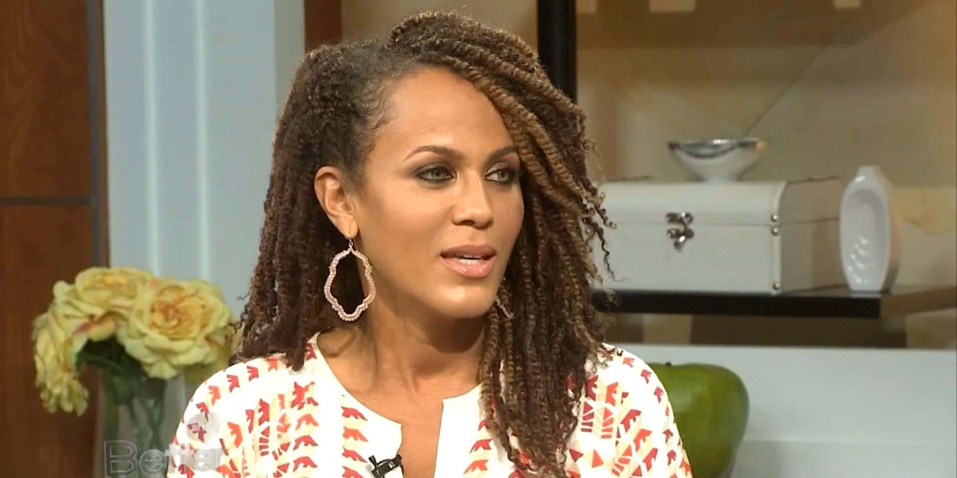 Nicole Ari Parker, long braided hair, hoop earrings, Full HD Desktop Wallpaper