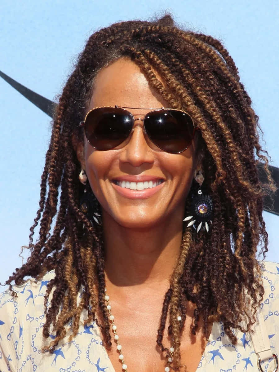 Nicole Ari Parker, long braided hair, sunglasses, SD Phone Wallpaper