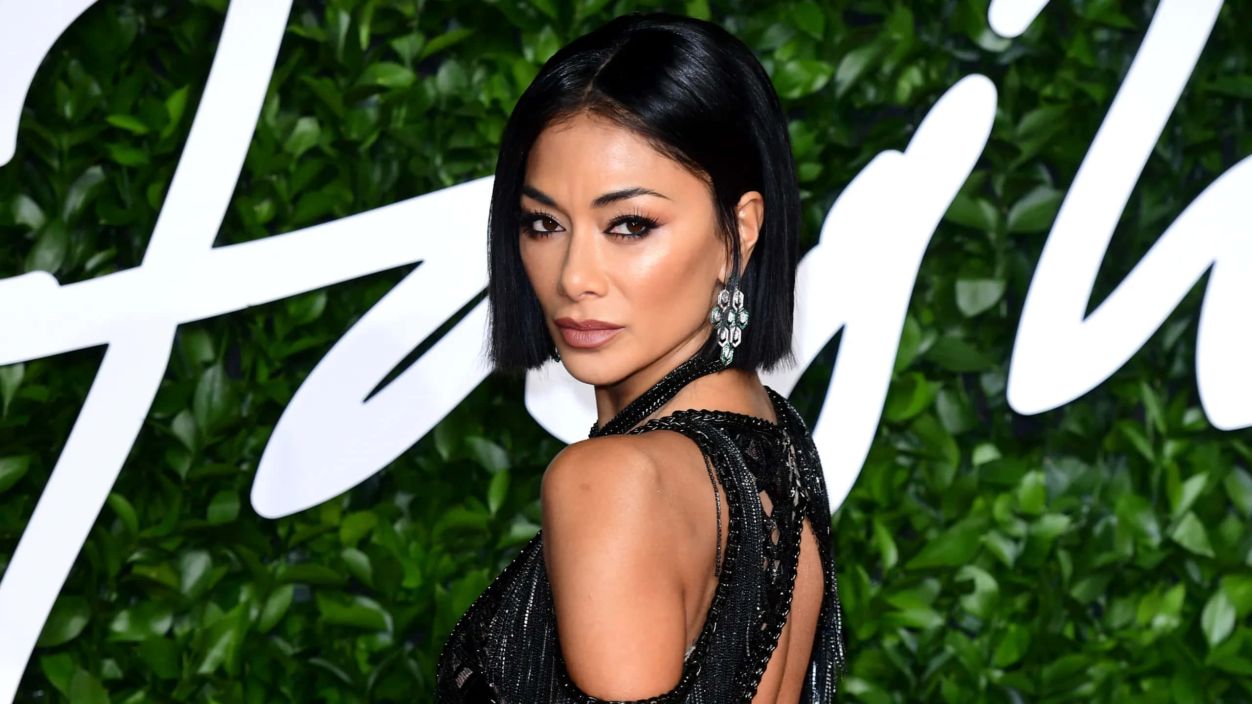 Nicole Scherzinger, sleek black bob, sparkling earrings, 2K Desktop Wallpaper