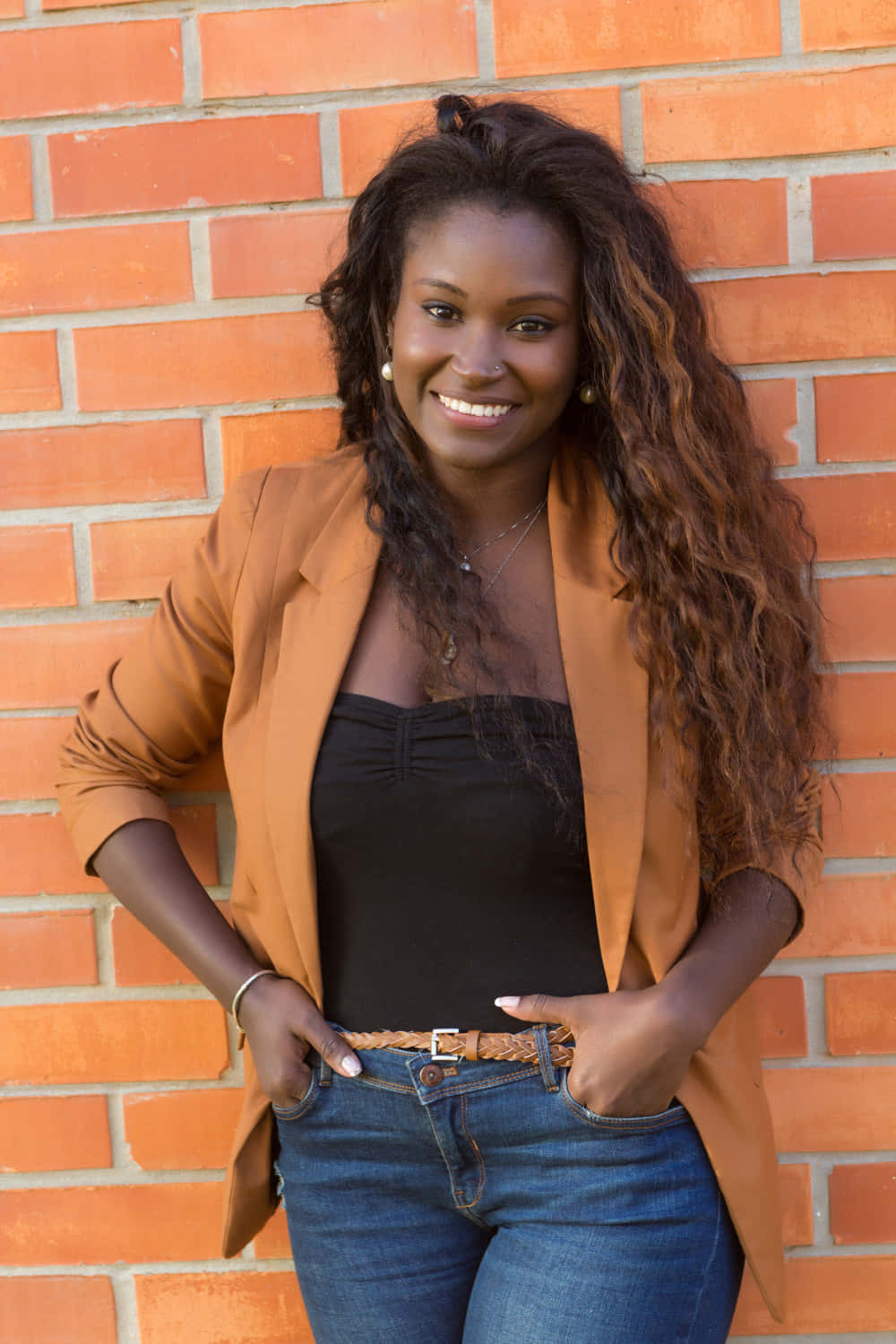 Nigerian Woman, brick wall, warm orange brick wall, HD Phone Wallpaper