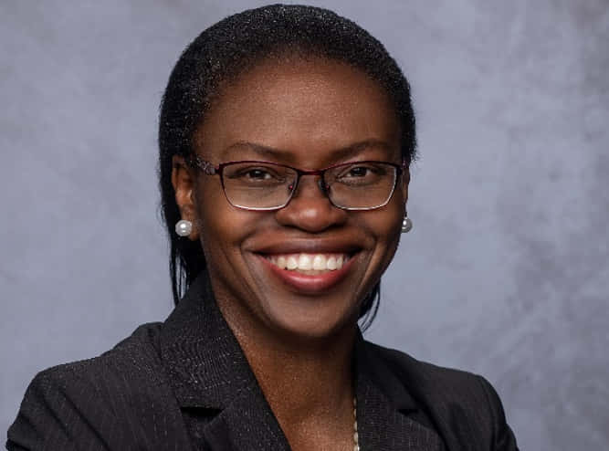 Nigerian Woman, eyeglasses, pearl earrings, SD Desktop Wallpaper
