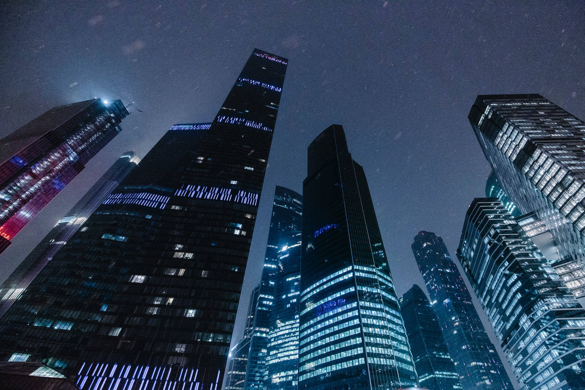 Night Aesthetic, tall building, neon lights, Full HD Desktop Wallpaper