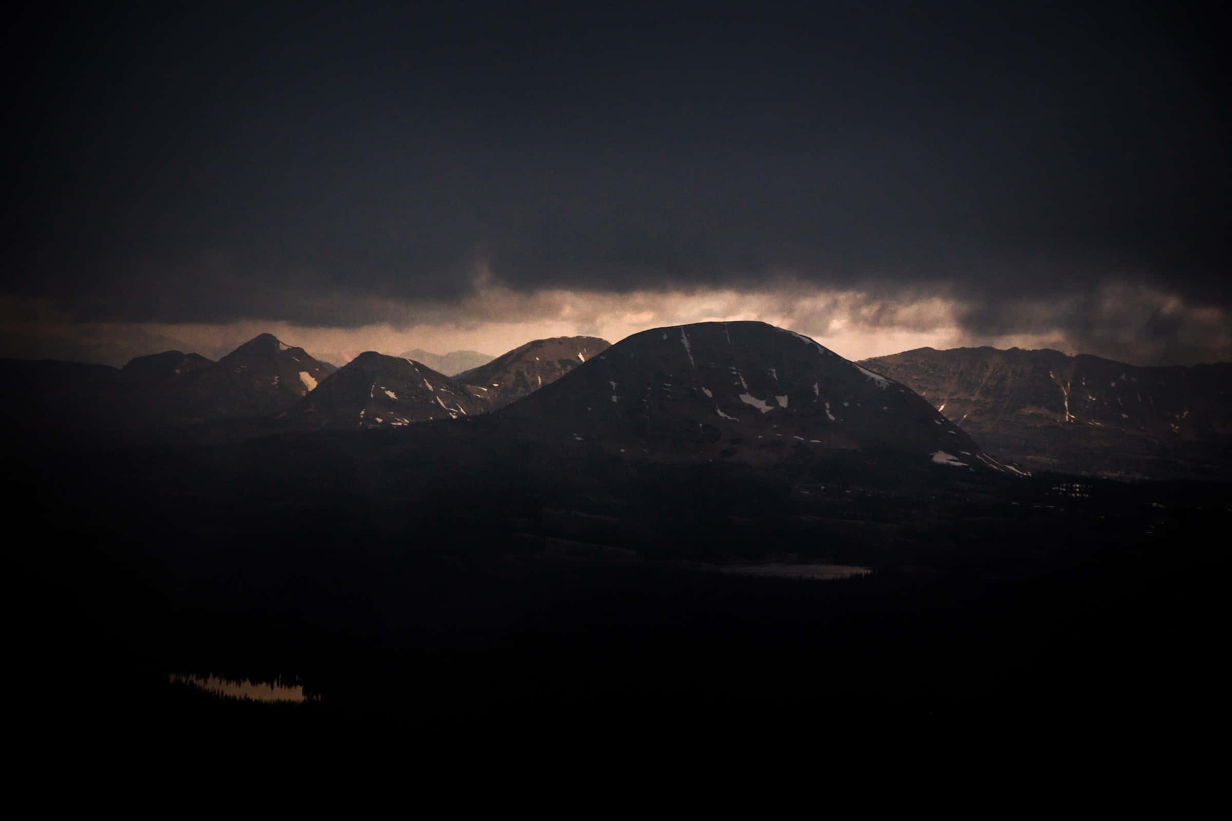 Dark Mountain, 2400 x 1600, golden light, Full HD Desktop Wallpaper