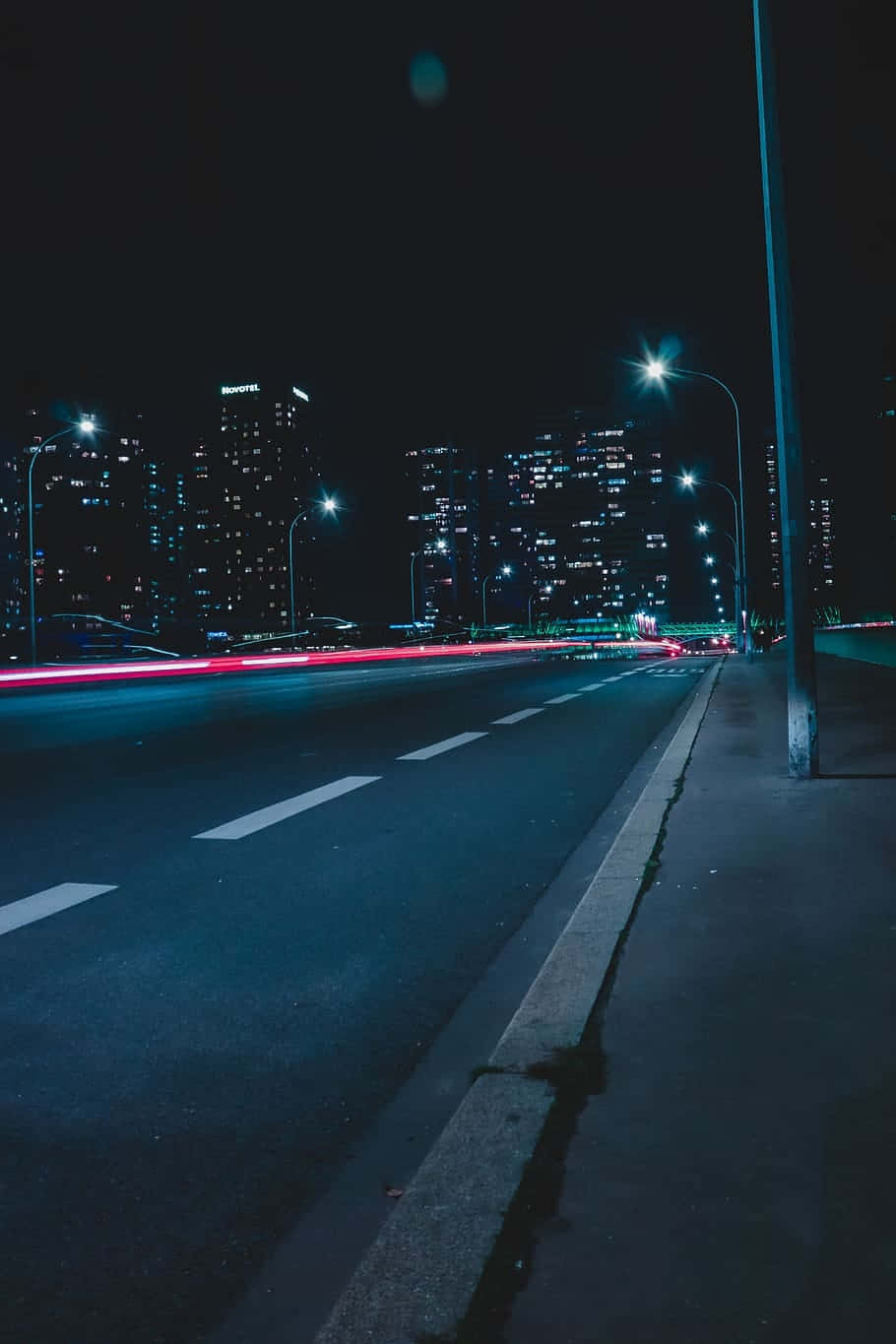 urban night lights, city street, red car lights, HD Phone Wallpaper