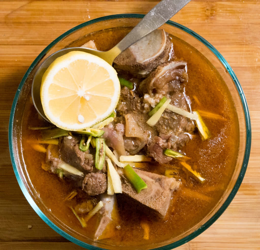 Nihari, steaming bowl, rich brown broth, SD Desktop Wallpaper
