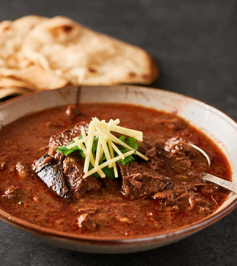 Nihari, rustic bowl, naan bread, SD Phone Wallpaper