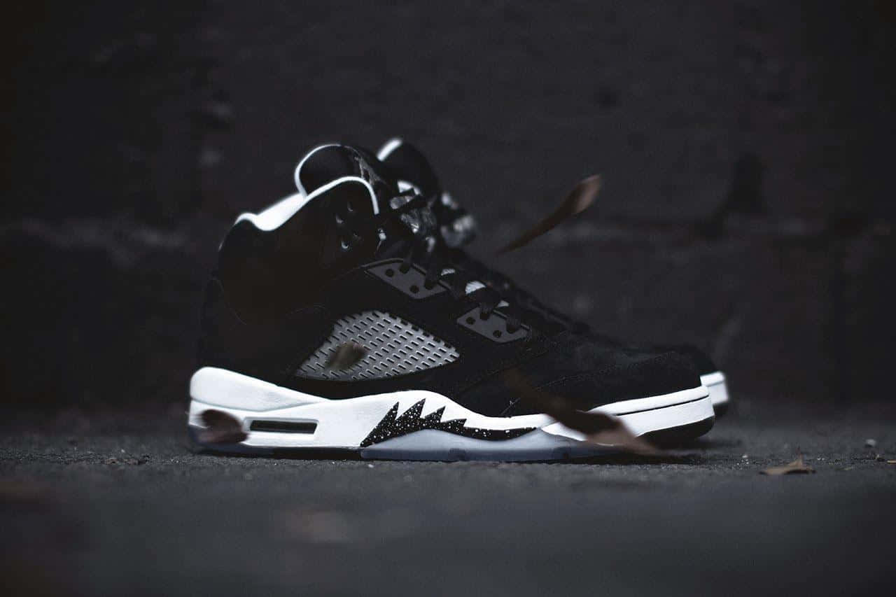 Nike Air Jordan 5 Retro, black/white, gritty pavement, HD Desktop Wallpaper