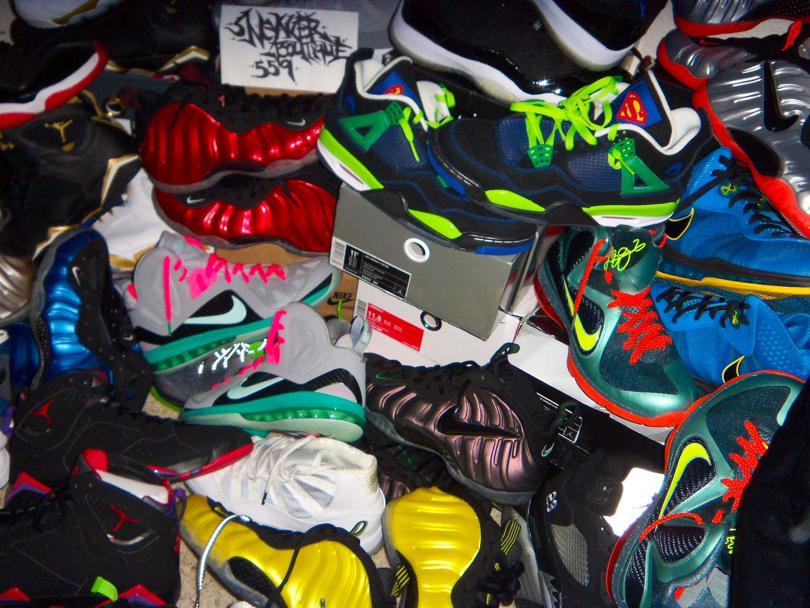 Nike Basketball, colorful sneakers, bright laces, HD Desktop Wallpaper