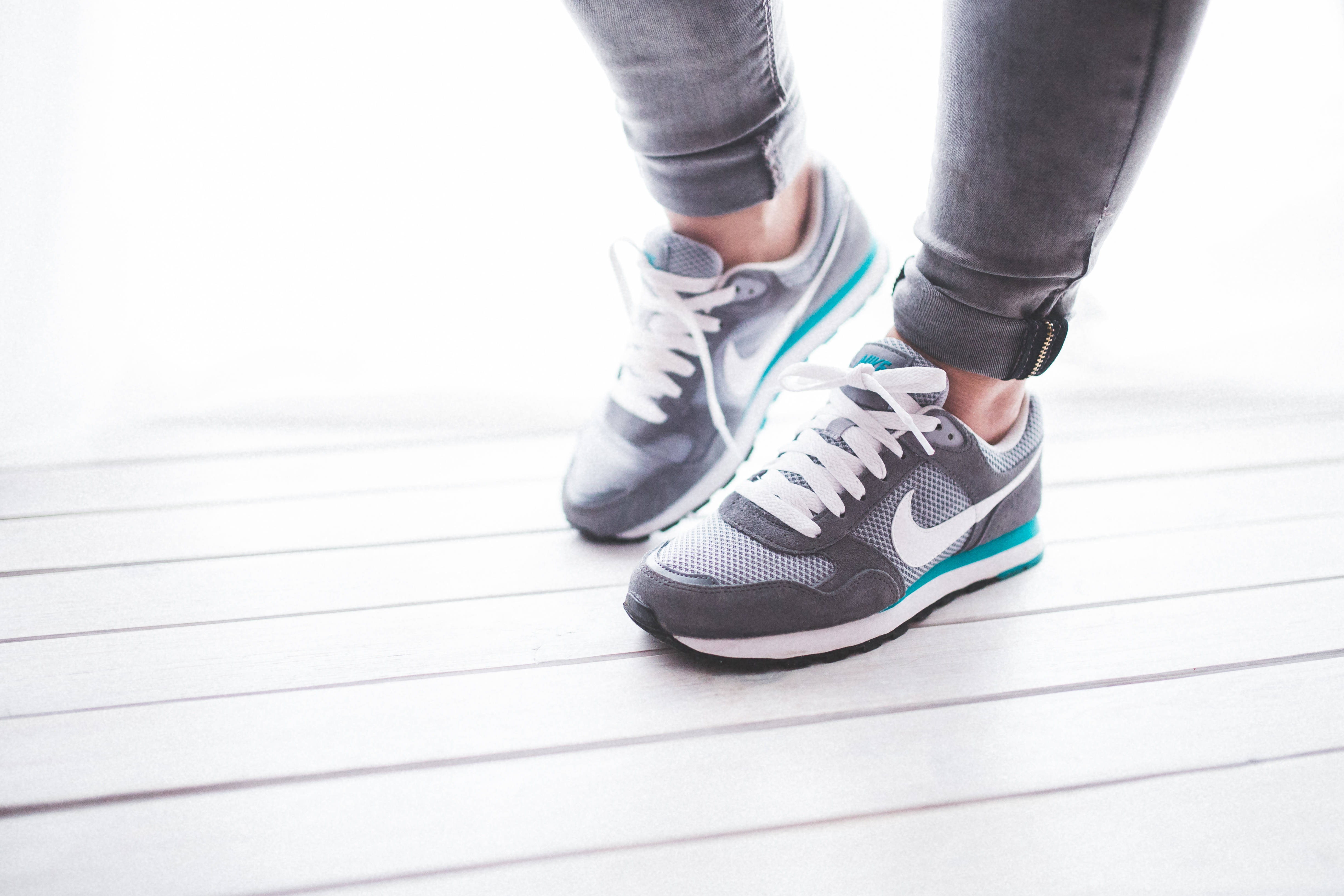 Nike, gray Nike sneakers, teal accents, 4K Desktop Wallpaper